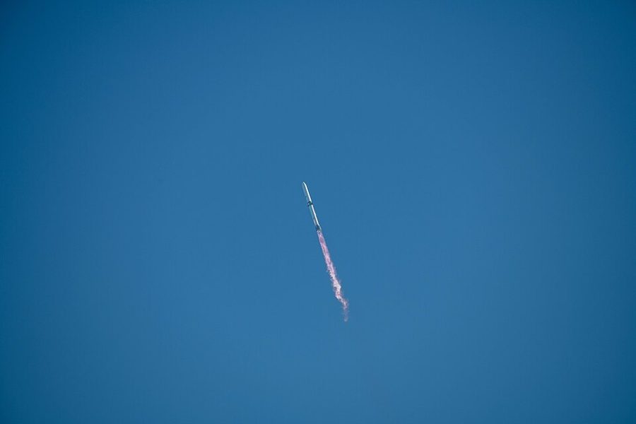 Blue Origin New Glenn 火箭发射升空